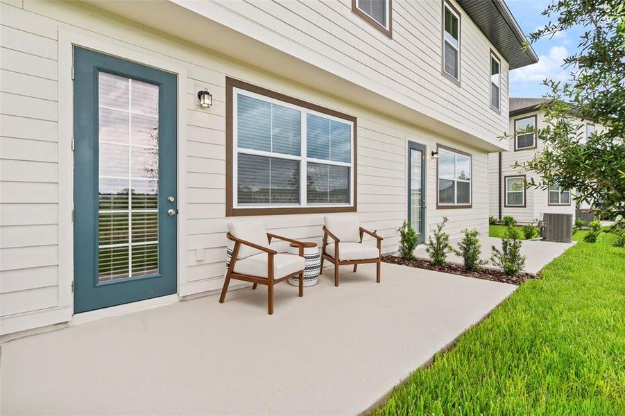 Exterior details and patio area of a home in , Davenport (Image 3).