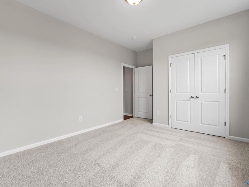 Spacious, unfurnished interior of a new home in Bailey Park, Fayetteville (Image 18).