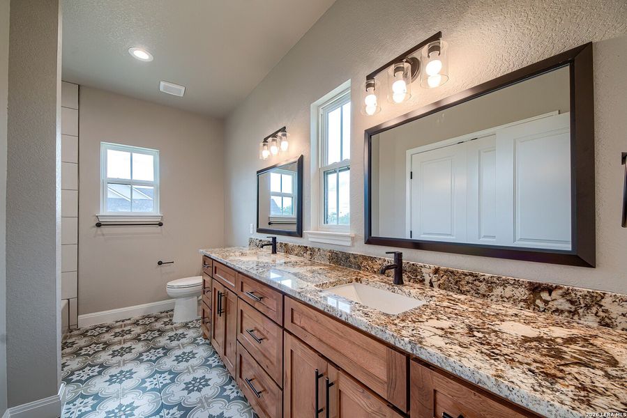 Furnished interior view inside a new home in , La Vernia (Image 13).