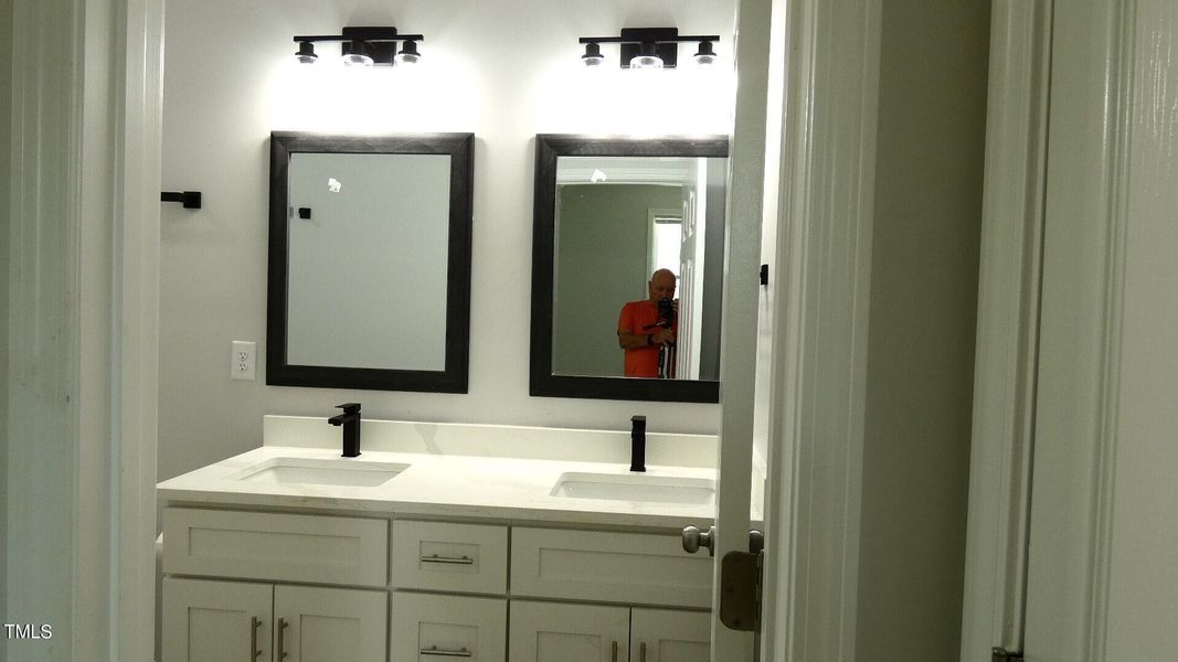 7Master Bath Dual Sinks