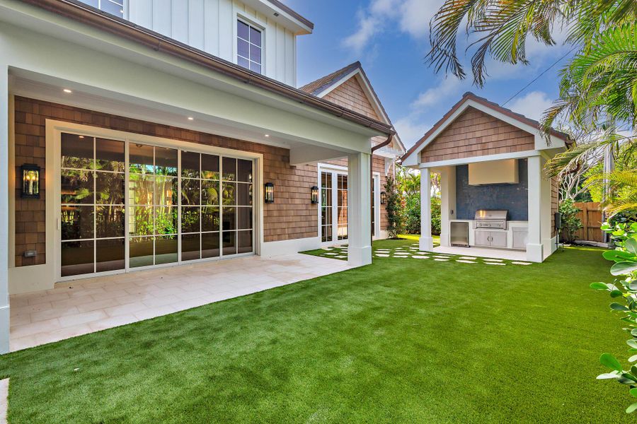 Exterior details and patio area of a home in , West Palm Beach (Image 35).