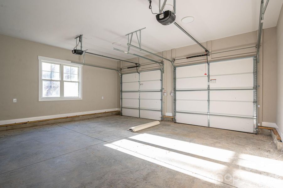 Spacious, unfurnished interior of a new home in , Lincolnton (Image 16).