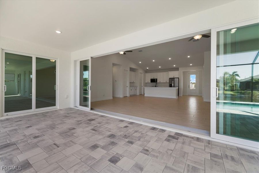 Spacious, unfurnished interior of a new home in Cape Coral, Cape Coral (Image 42).