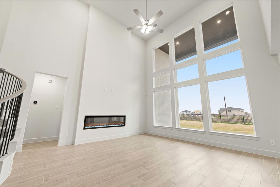 Representative image. Features, specifications, selections and colors may vary.