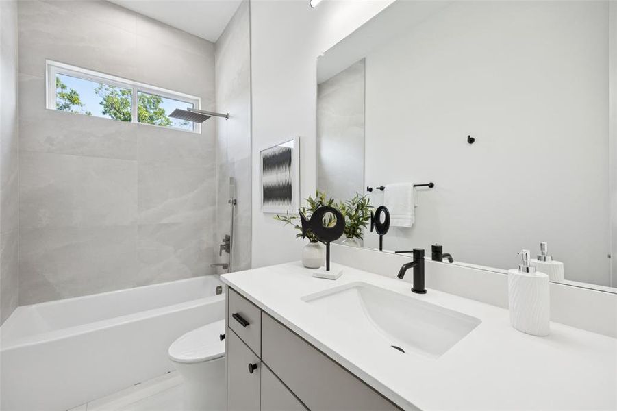 Furnished interior view inside a new home in , Dallas (Image 15).