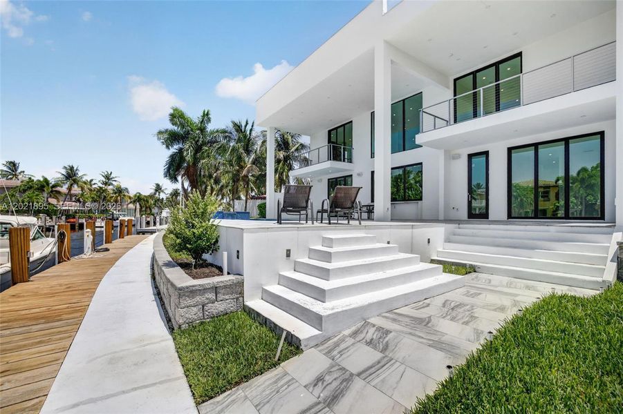 Exterior details and patio area of a home in , Pompano Beach (Image 34).