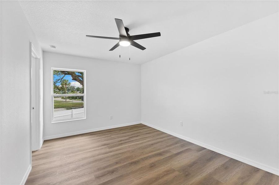Spacious, unfurnished interior of a new home in , Bradenton (Image 19).