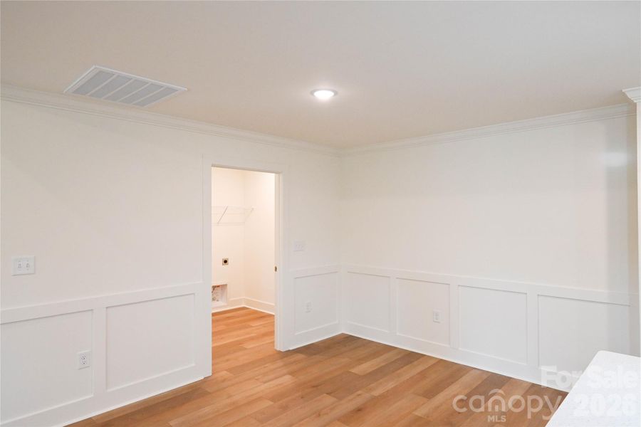 Spacious, unfurnished interior of a new home in , Clover (Image 32).