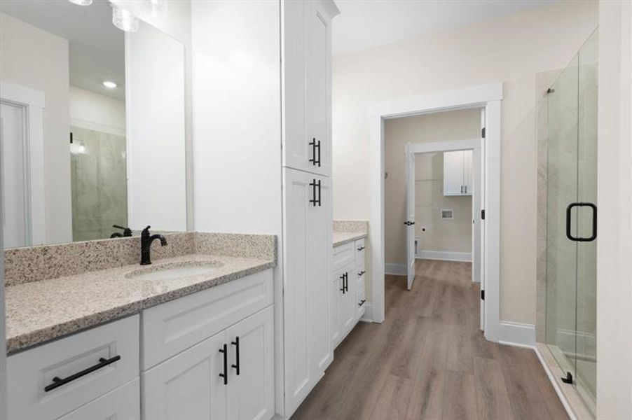 Furnished interior view inside a new home in , Dallas (Image 10).