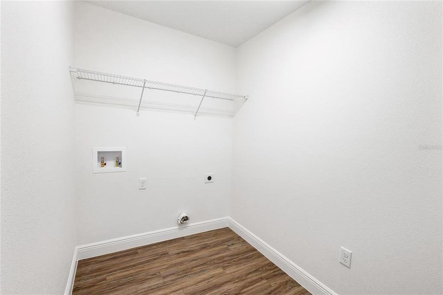 Spacious, unfurnished interior of a new home in , Williston (Image 26).