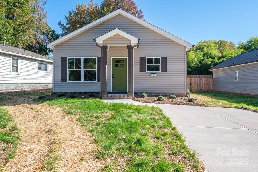 Exterior details and patio area of a home in , Lowell (Image 17).