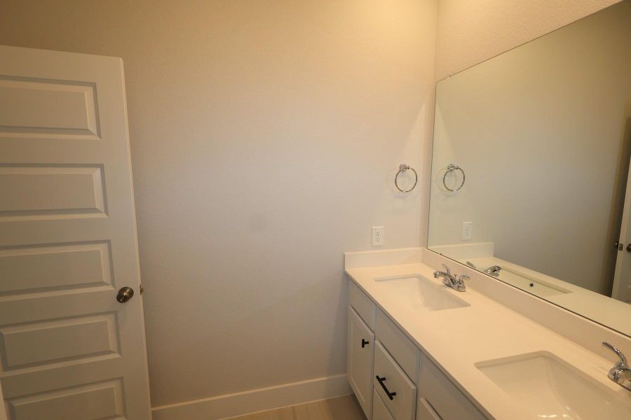 Furnished interior view inside a new home in Clopton Farms, Montgomery (Image 6).