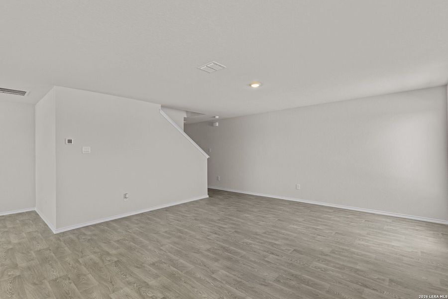 Spacious, unfurnished interior of a new home in Swenson Heights, Seguin (Image 19).