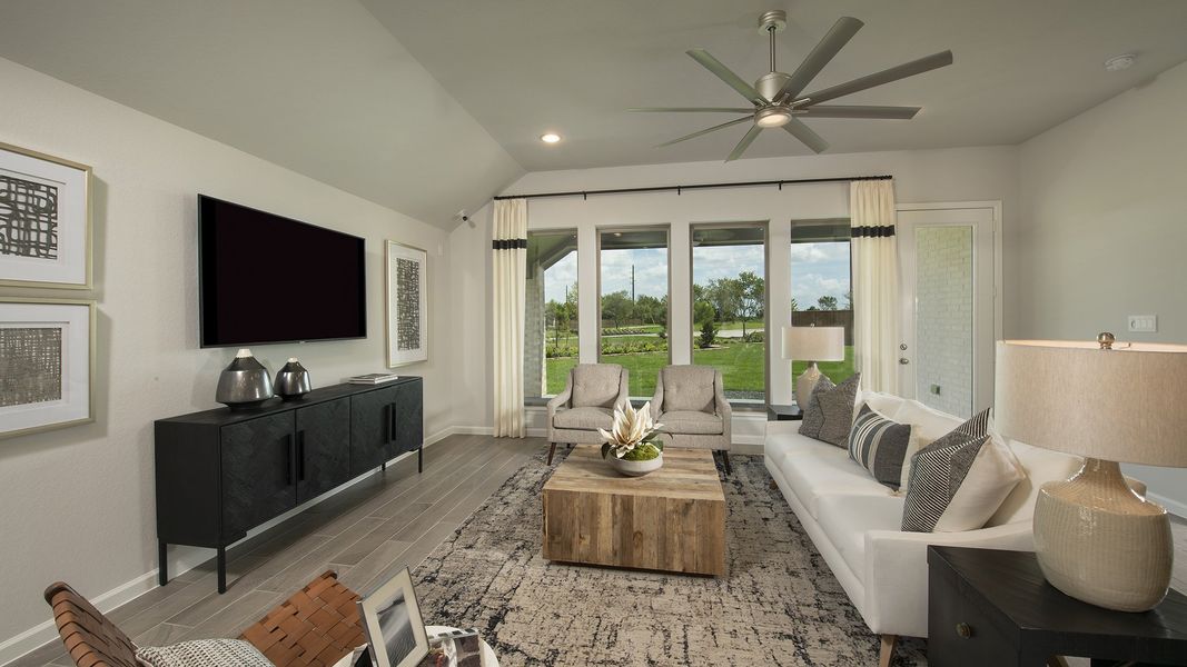 Furnished interior view inside a new home in Meadows of Mill Creek, Seguin (Image 31).
