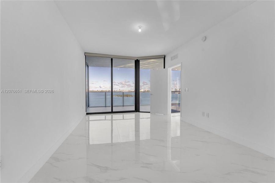Spacious, unfurnished interior of a new home in , Miami (Image 16).