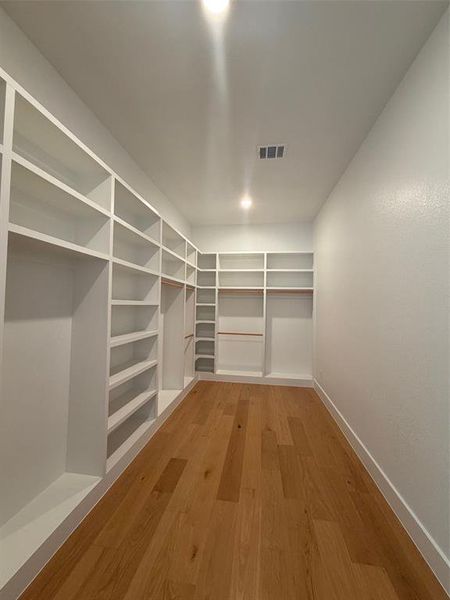 Spacious, unfurnished interior of a new home in Capitol Hill, Anna (Image 25).