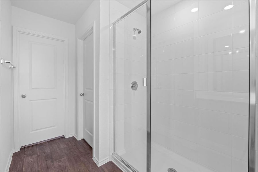 Image 32 of a home in Valverde.