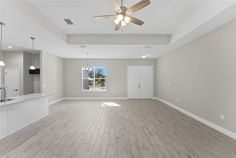 Spacious, unfurnished interior of a new home in , Citrus Springs (Image 49).