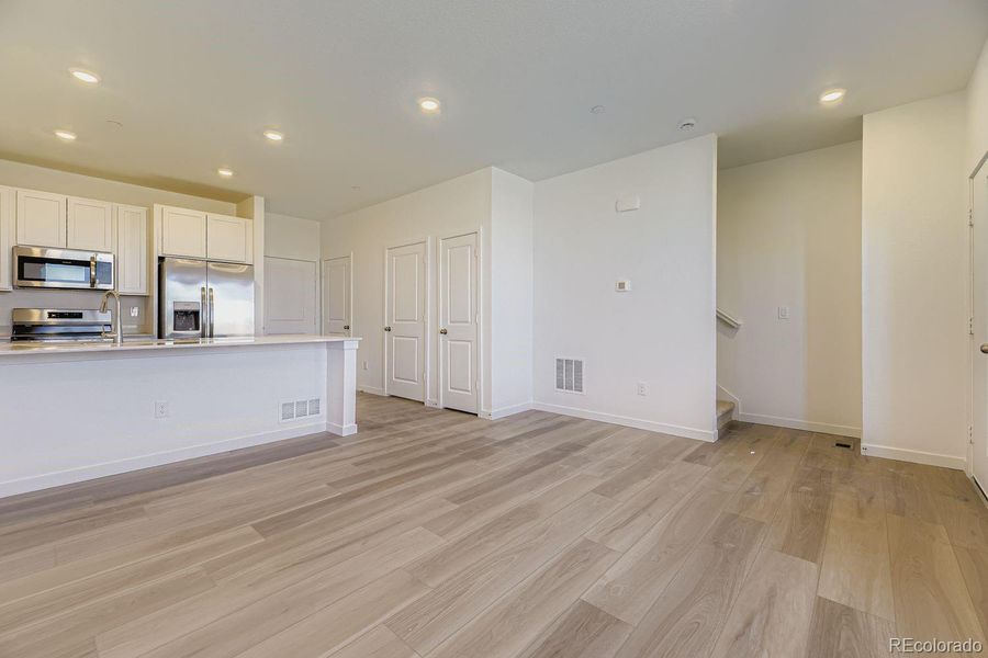 Spacious, unfurnished interior of a new home in , Centennial (Image 11).