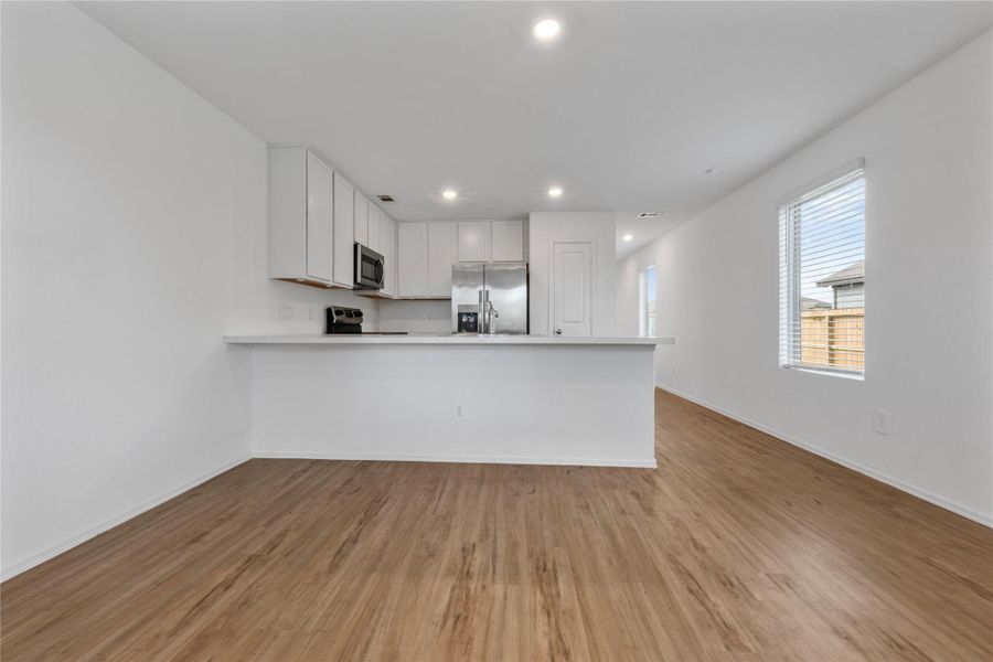Spacious, unfurnished interior of a new home in Santa Fe, Cleveland (Image 23). Spacious, unfurnished interior of a new home in Santa Fe, Cleveland (Image 23).