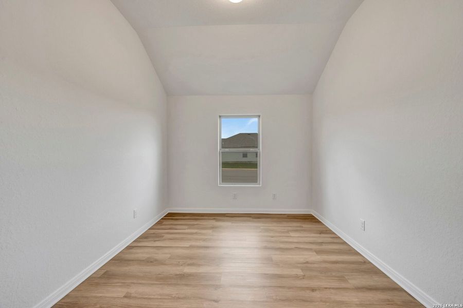 Spacious, unfurnished interior of a new home in Greenspoint Heights, Seguin (Image 14).