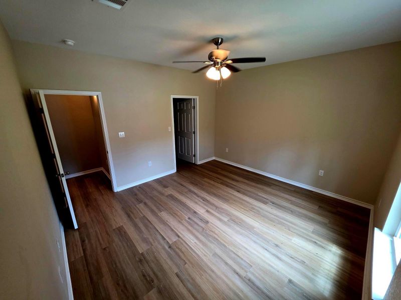 Spacious, unfurnished interior of a new home in , Lovelady (Image 16).