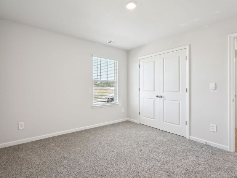 Spacious, unfurnished interior of a new home in Manning Mill, Adairsville (Image 20).
