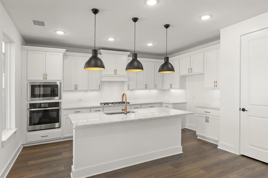 12. 4100 Explorer - Kitchen (2)