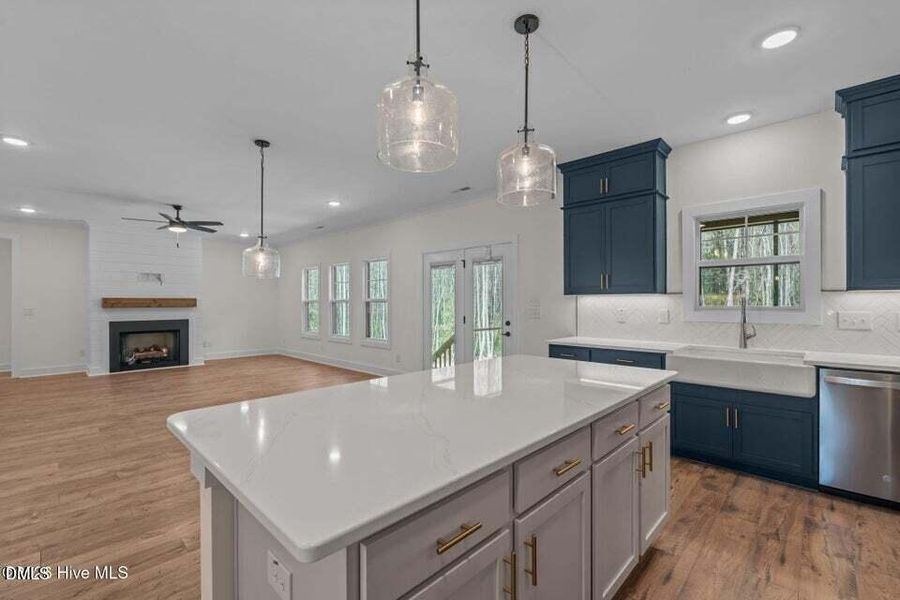 355 Shaw Rd 355 Shaw Rd