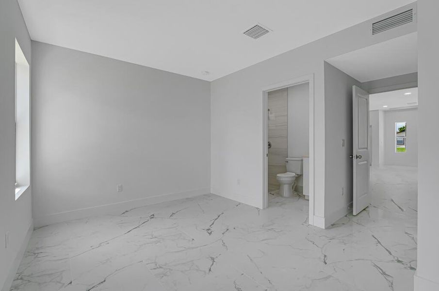 Spacious, unfurnished interior of a new home in , Boynton Beach (Image 23).