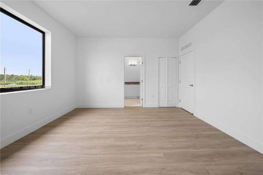 Spacious, unfurnished interior of a new home in Century Park Square, Florida City (Image 28). Spacious, unfurnished interior of a new home in Century Park Square, Florida City (Image 28).