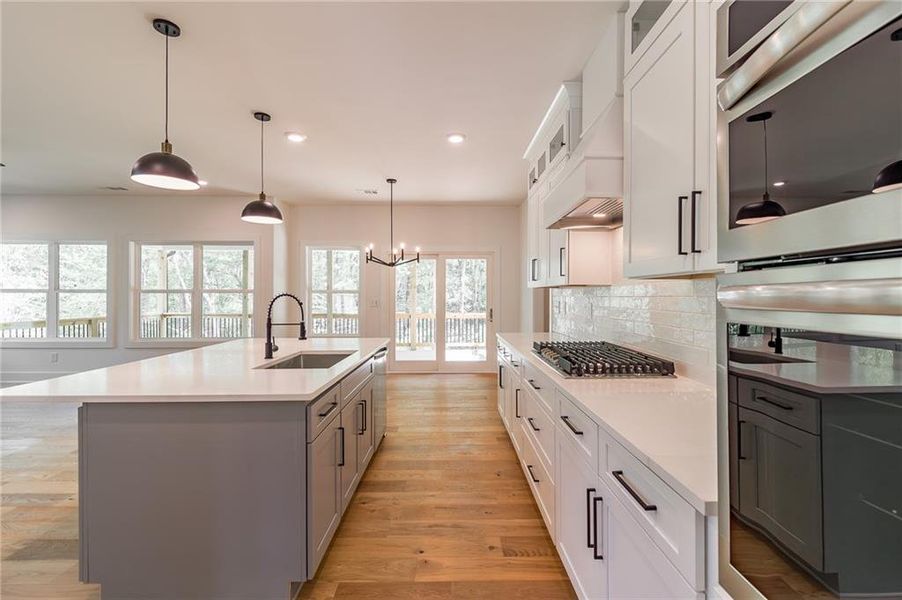 Furnished interior view inside a new home in , Gainesville (Image 11).
