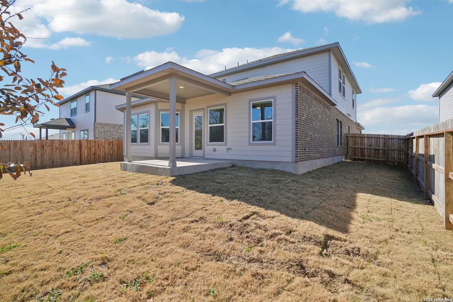 Exterior details and patio area of a home in Carmel Ranch, Schertz (Image 21).