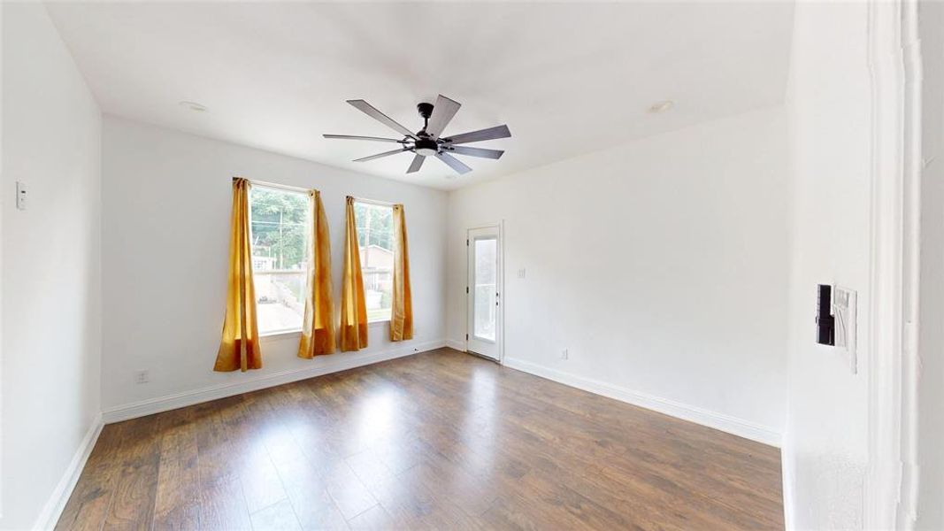 Spacious, unfurnished interior of a new home in , Dallas (Image 15). Spacious, unfurnished interior of a new home in , Dallas (Image 15).