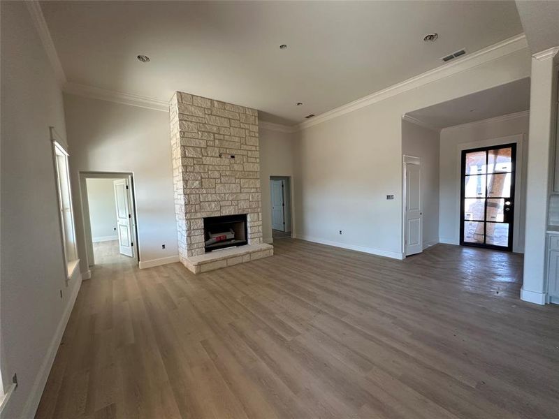 Spacious, unfurnished interior of a new home in , Abilene (Image 6).