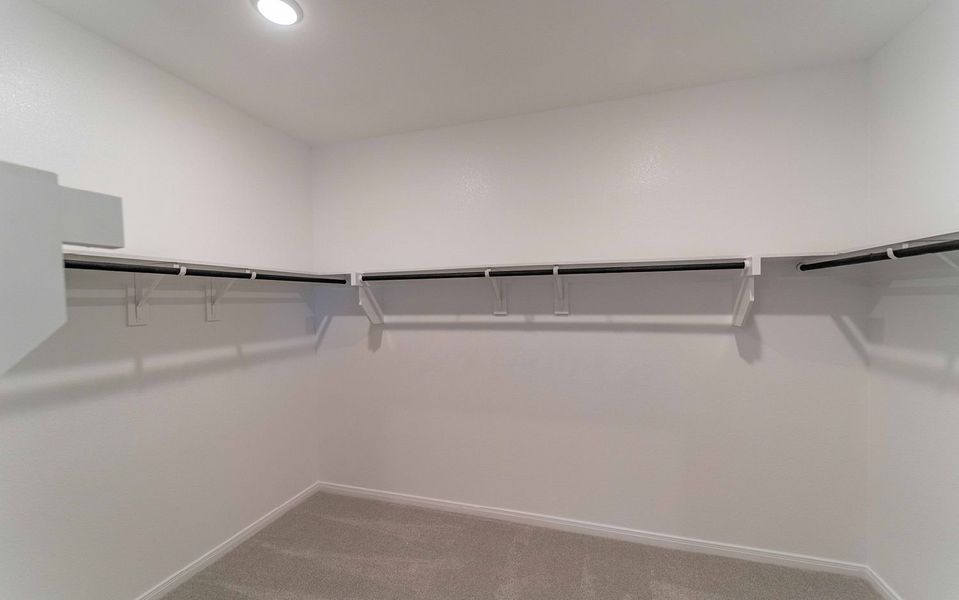 Spacious, unfurnished interior of a new home in Solterra, Mesquite (Image 12).