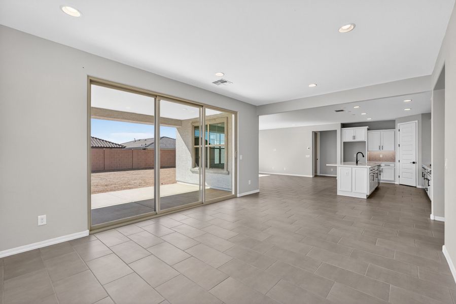 Spacious, unfurnished interior of a new home in Artisan at Asante, Surprise (Image 17). Spacious, unfurnished interior of a new home in Artisan at Asante, Surprise (Image 17).