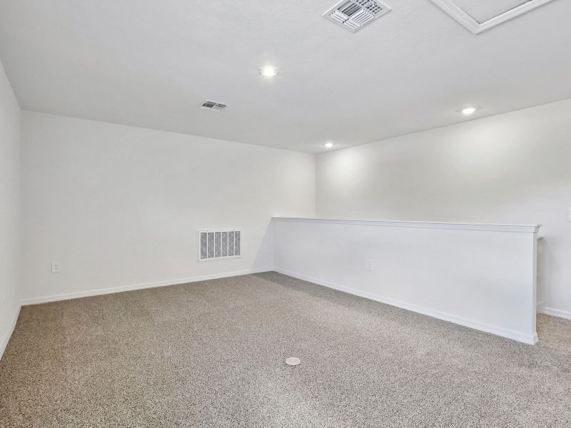 Spacious, unfurnished interior of a new home in The Grove at Stuart Crossing - Signature Series, Bartow (Image 16). Spacious, unfurnished interior of a new home in The Grove at Stuart Crossing - Signature Series, Bartow (Image 16).