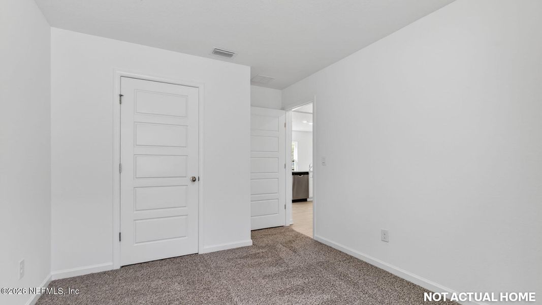 Spacious, unfurnished interior of a new home in Copes Landing, Jacksonville (Image 29).