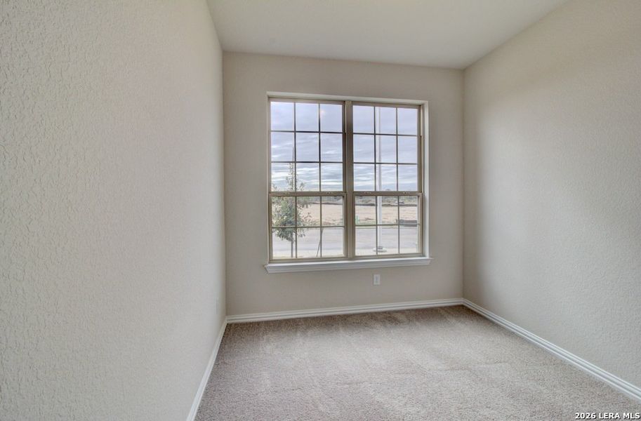 Spacious, unfurnished interior of a new home in Stream Waters, Seguin (Image 21).