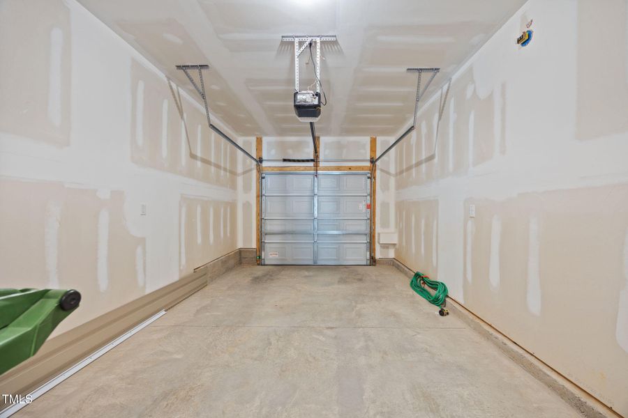 28-web-or-mls-IMG_5566 28-web-or-mls-IMG_5566