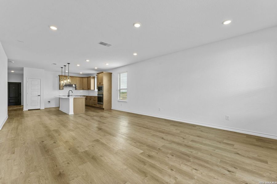 Spacious, unfurnished interior of a new home in Dove Song, Marion (Image 27).