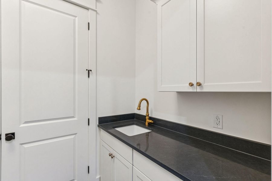 Image 76 of a home in . Image 76 of a home in .