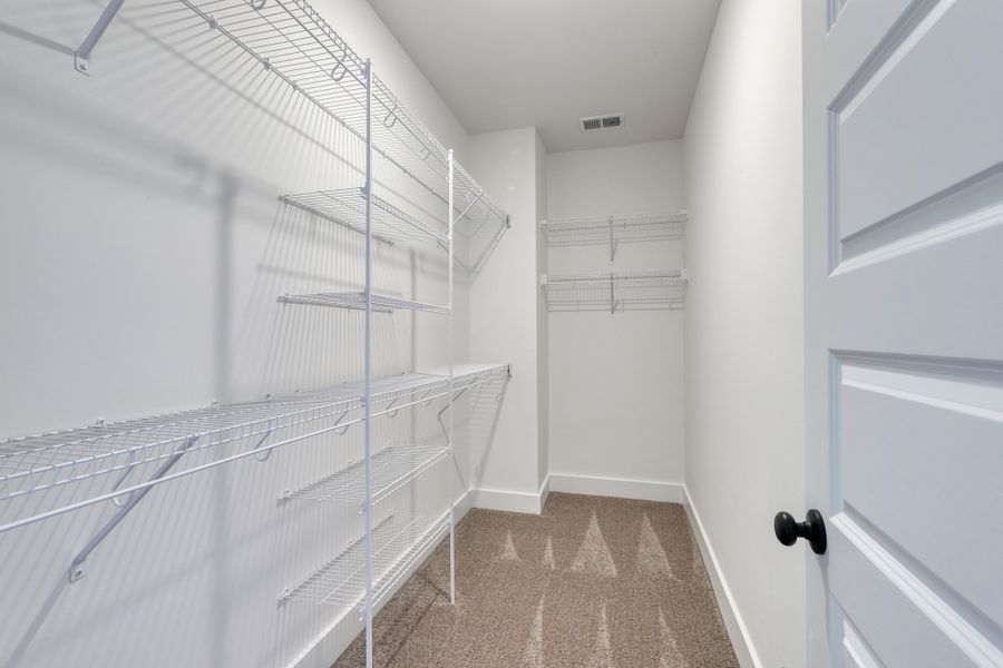 Spacious, unfurnished interior of a new home in Arcadia, Myrtle Beach (Image 41).