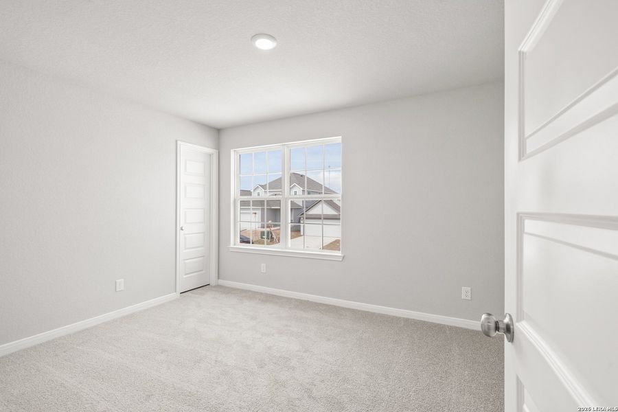Spacious, unfurnished interior of a new home in Hickory Ridge, Elmendorf (Image 15).