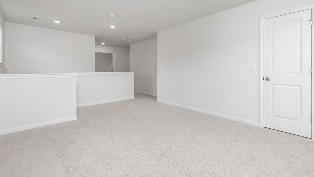 Spacious, unfurnished interior of a new home in Middleton, Greensboro (Image 20).