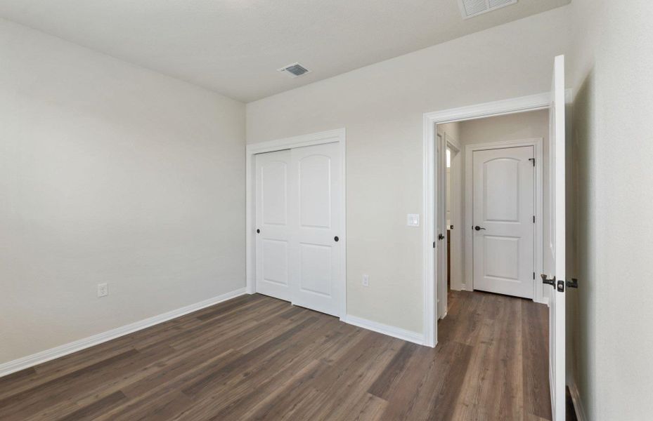 Spacious, unfurnished interior of a new home in Sun City Texas, Georgetown (Image 20). Spacious, unfurnished interior of a new home in Sun City Texas, Georgetown (Image 20).