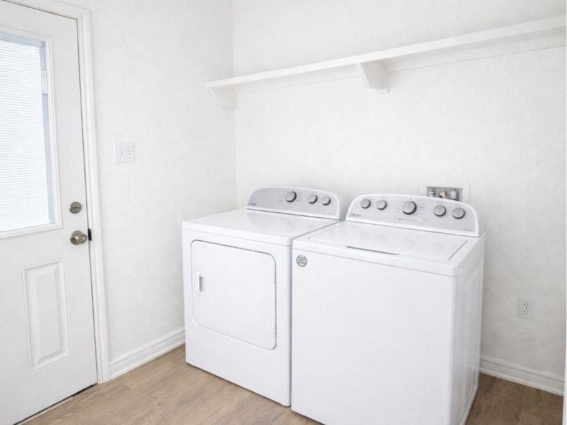 Close-up of interior finishes inside a home in Lake Conroe Village, Montgomery (Image 5).