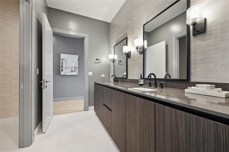 Secondary Jack & Jill bathroom.