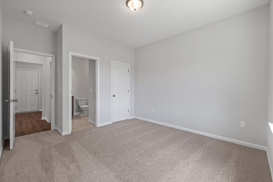 Spacious, unfurnished interior of a new home in Oakley Pointe, Moncks Corner (Image 8). Spacious, unfurnished interior of a new home in Oakley Pointe, Moncks Corner (Image 8).